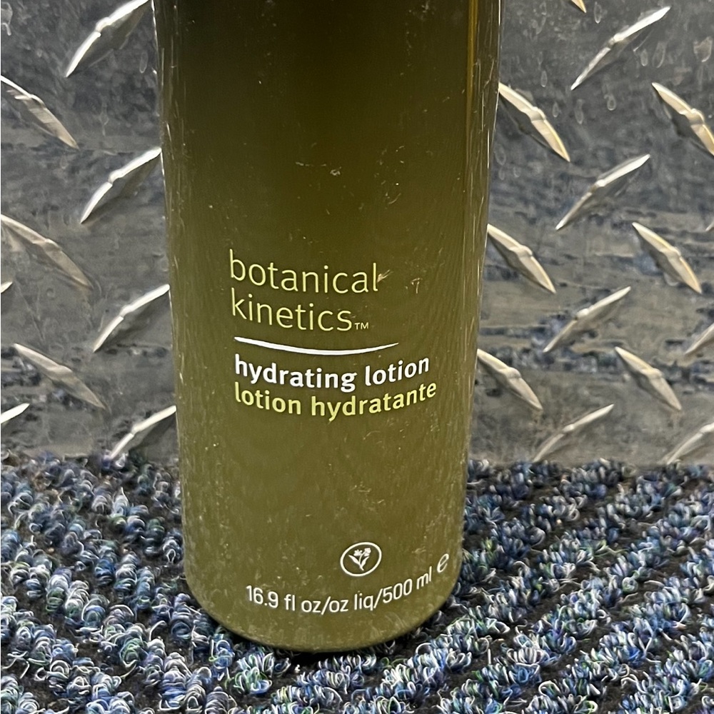 AVEDA Botanical Kinetics Hydrating Lotion 16.9 oz